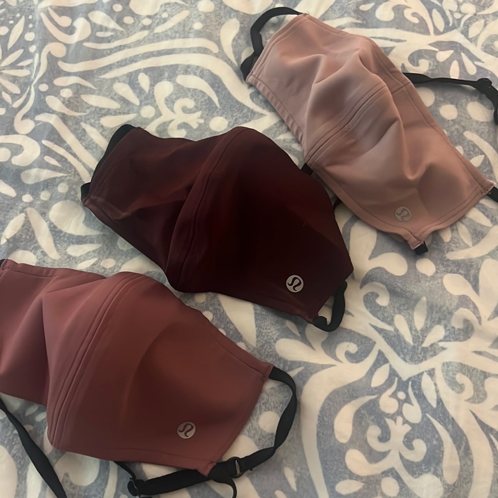 3 Lululemon masks